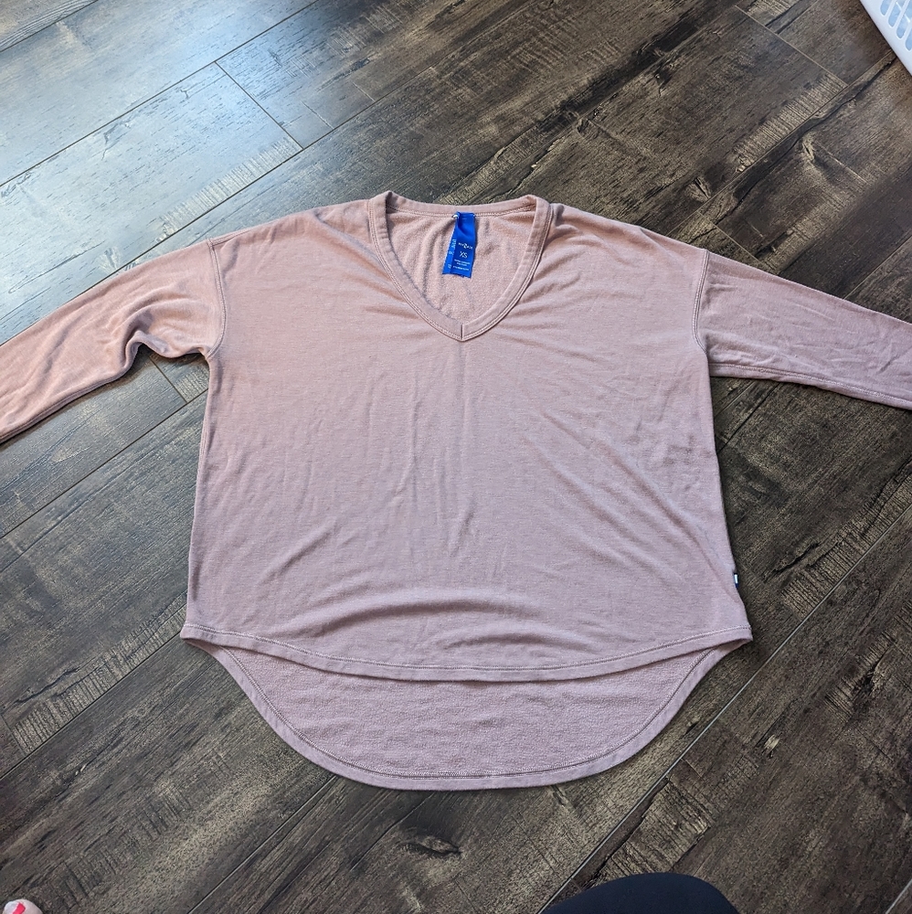 Kit and Ace brushed V neck long sleeve LS size 4